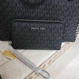 🖤🖤 MICHAEL KORS BLACK Signature Print WALLET  🖤🖤